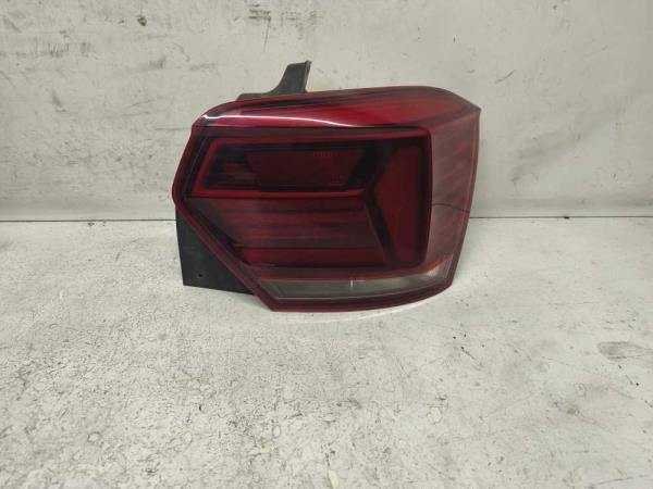 FEU ARRIERE DROIT VW POLO - Vue 1